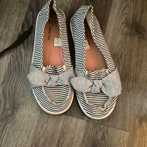 Women’s slip on shoes